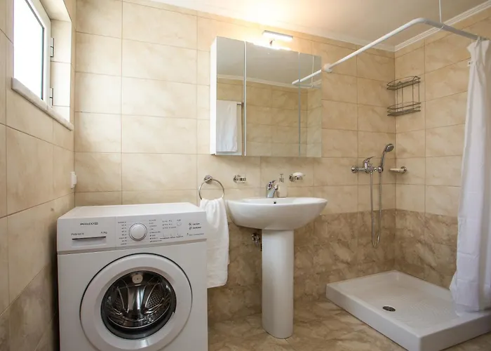 Rhodes Vistapeak Retreat Apartment *